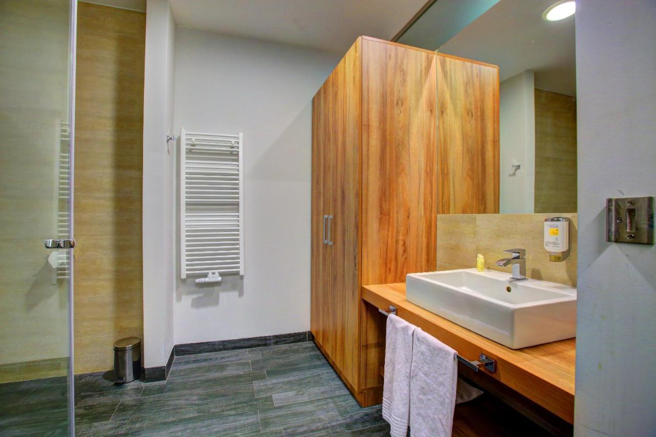 Hotel Bonifacio Spa&Sport Resort Sochocin ภายนอก รูปภาพ