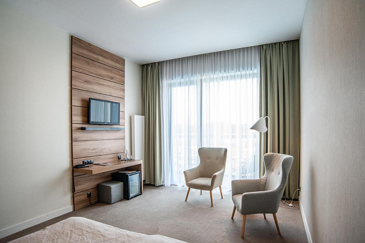 Hotel Bonifacio Spa&Sport Resort Sochocin ภายนอก รูปภาพ