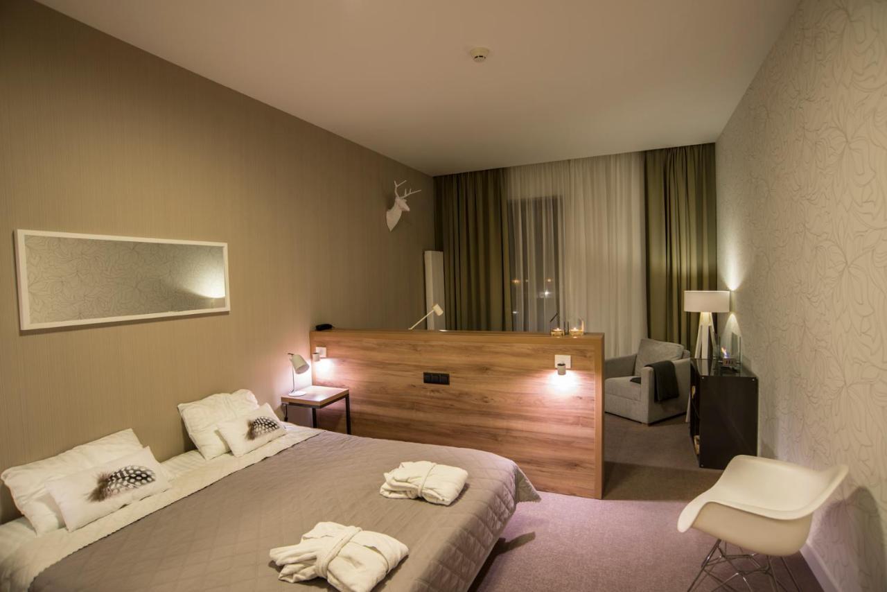 Hotel Bonifacio Spa&Sport Resort Sochocin ภายนอก รูปภาพ