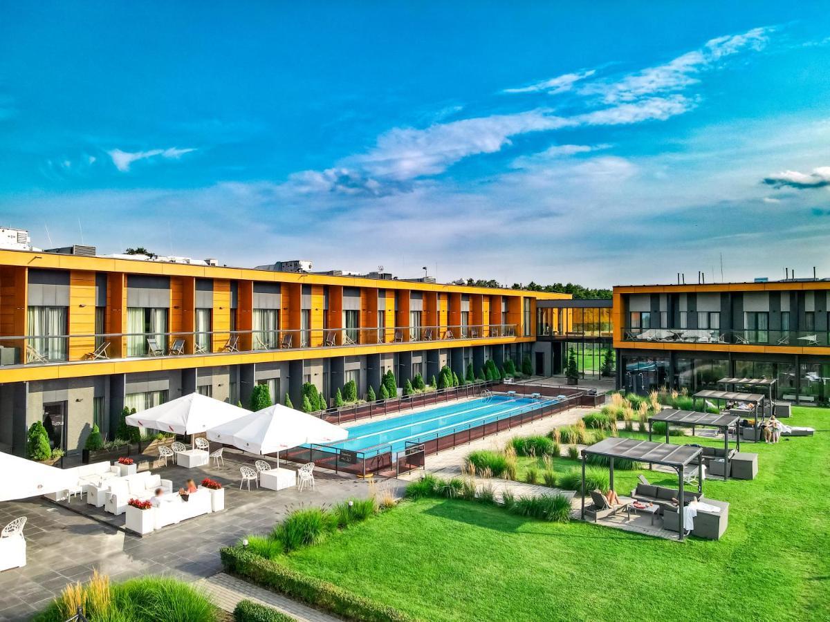 Hotel Bonifacio Spa&Sport Resort Sochocin ภายนอก รูปภาพ