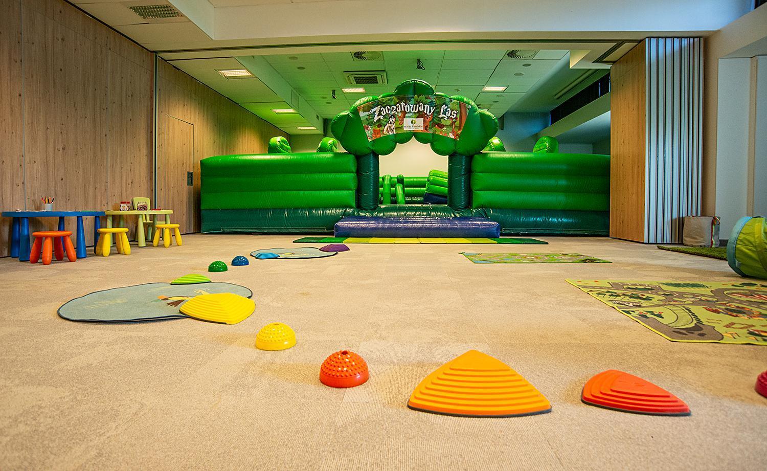 Hotel Bonifacio Spa&Sport Resort Sochocin ภายนอก รูปภาพ