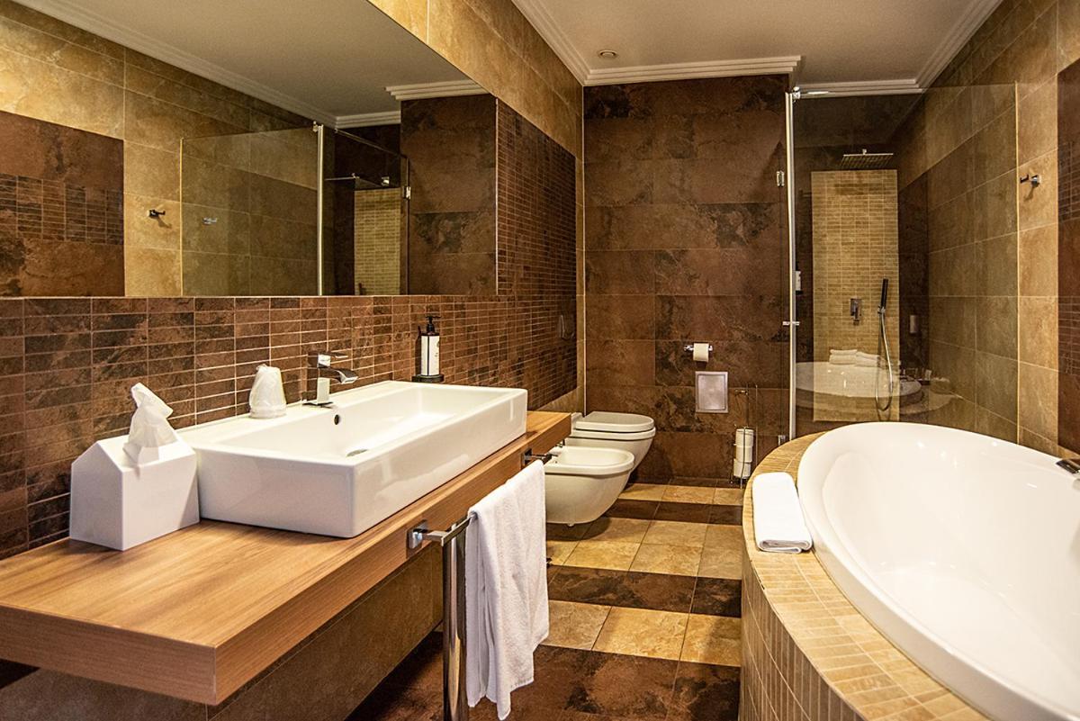 Hotel Bonifacio Spa&Sport Resort Sochocin ภายนอก รูปภาพ